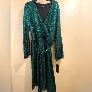 Elegant Green Sequin Wrap Dress